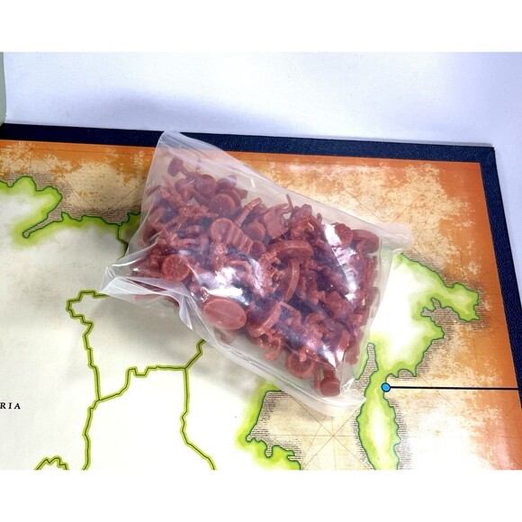 Risk The Game of Global Domination Golden Cavalry Token 2003 Open Box Unplayed - Picture 10 of 14